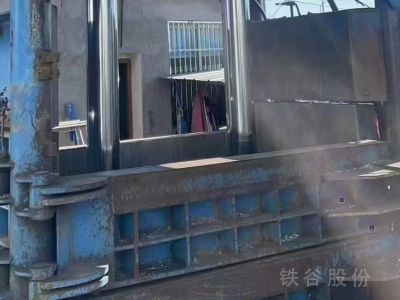 迅達300噸立式打包機，1000*2000，低價出售圖2