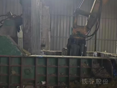 250噸雙主缸全自動(dòng)2米乘2.5米包500打包機(jī)，低價(jià)出售圖4