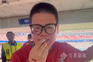 中國C羅粉絲觀看C羅比賽超7500小時，駕駛“C羅痛車”赴美觀賽