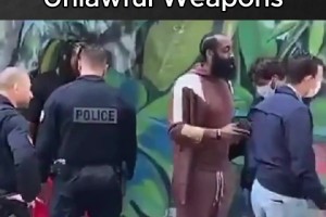 ??？美媒：哈登被指控非法攜帶武器被捕，已繳納100美元保釋金