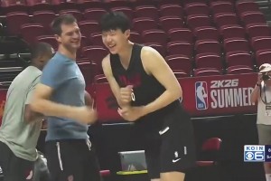 此前楊瀚森和主教斯普利特打成一片！早已處成哥們了